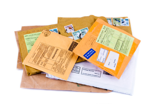 Mail & Parcel Services 郵件與包裹服務